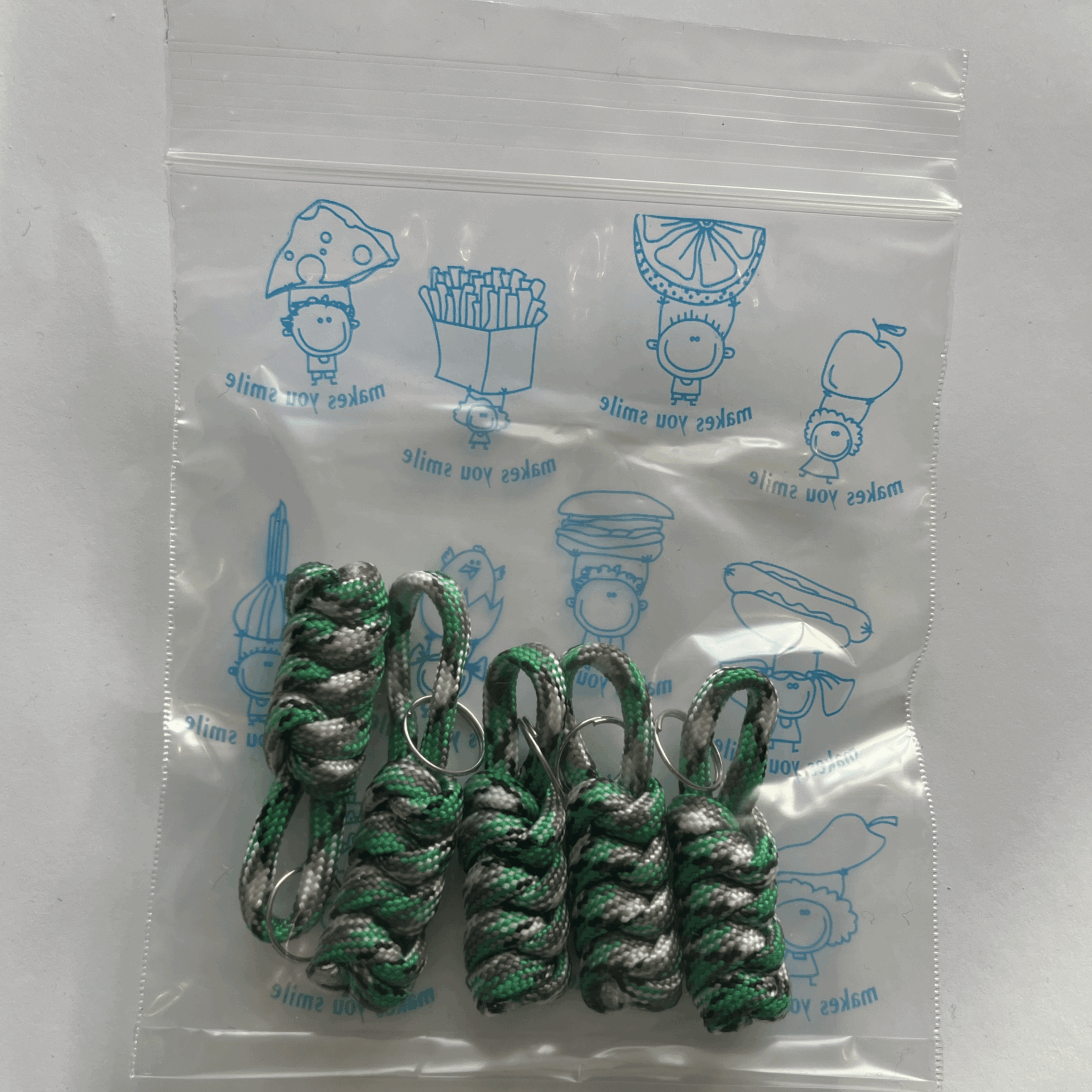 Zipper-puller-4cm-camo-musta-valko-vihreä Zipper-puller-4cm-camo-musta-valko-vihreä