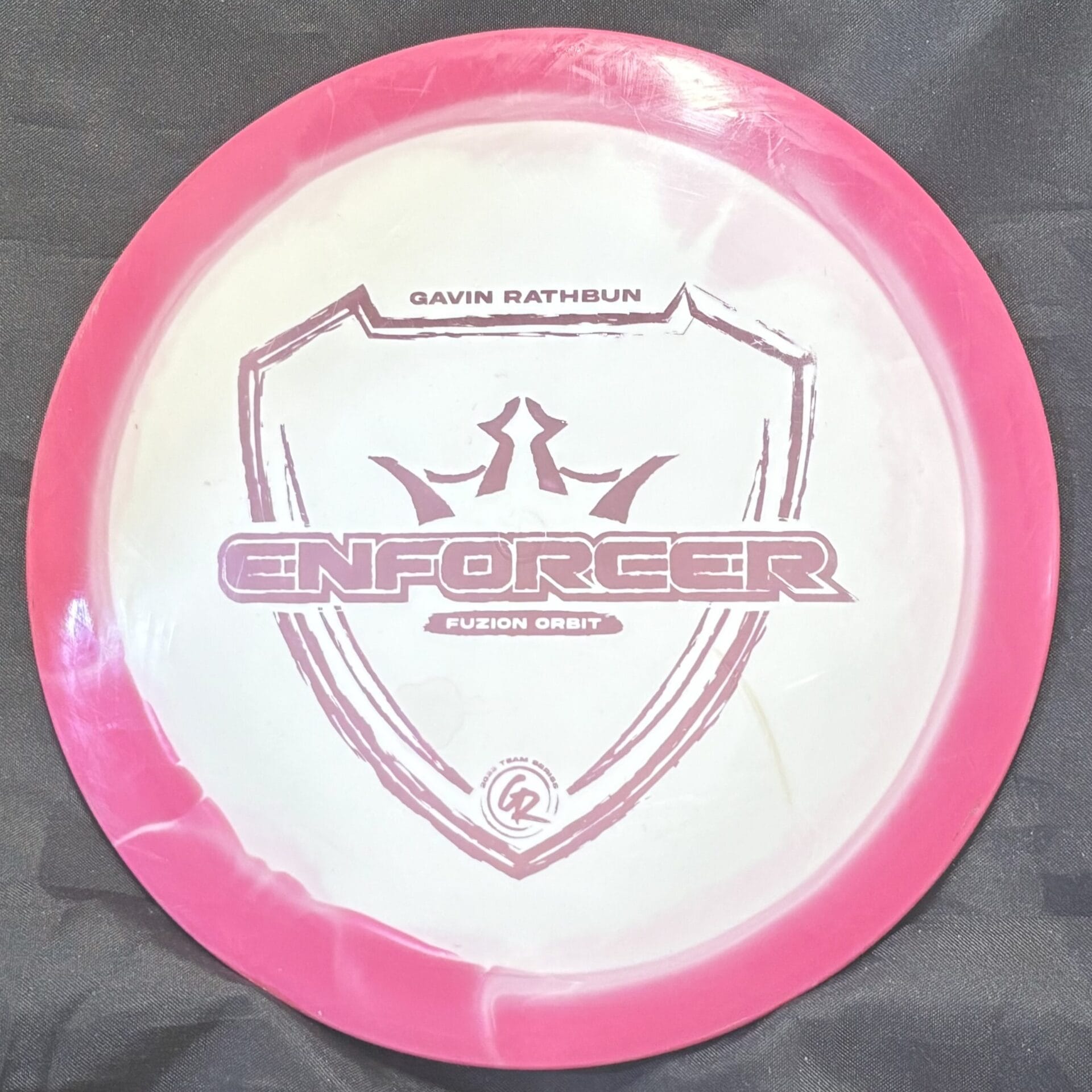Dynamic Discs Fuzion Orbit Enforcer – Gavin Rathbun Team Series (KÄYTETTY)